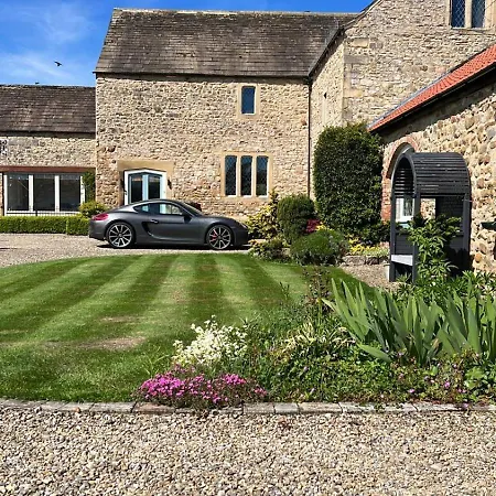 Castle View At Snape Castle Mews * Bedale