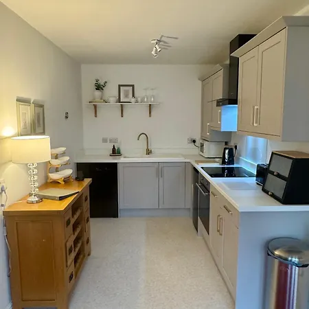 Castle View At Snape Castle Mews * 비데일