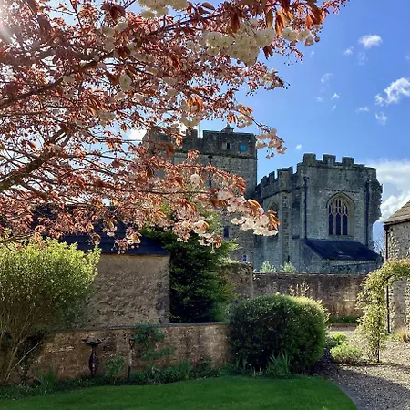Castle View At Snape Castle Mews 펜션
